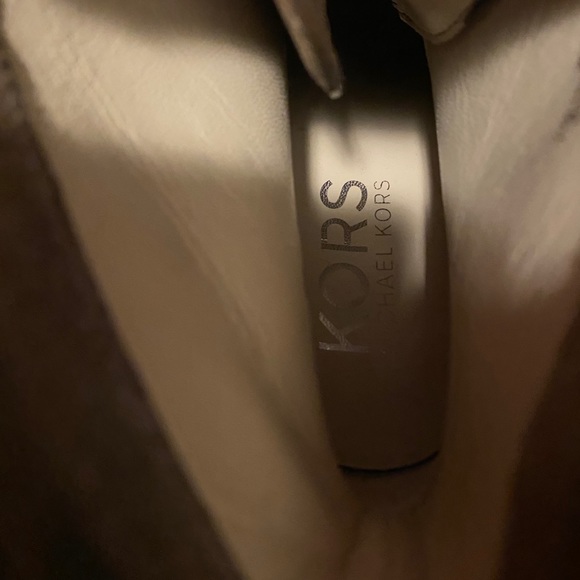 Boots - Picture 4 of 4